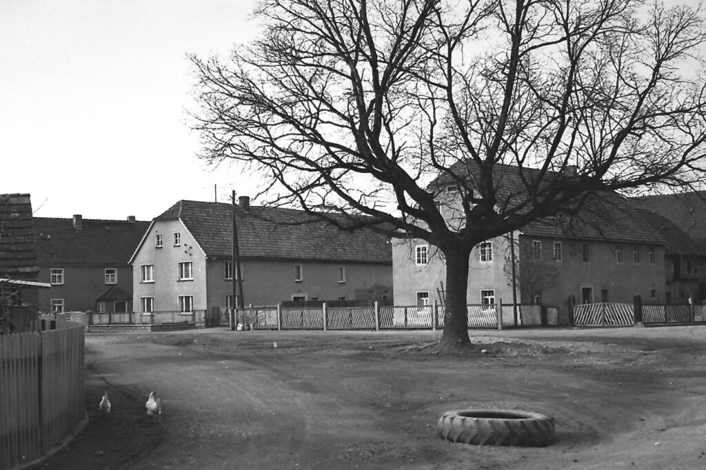 Brösa - 1972 Dorfplatz